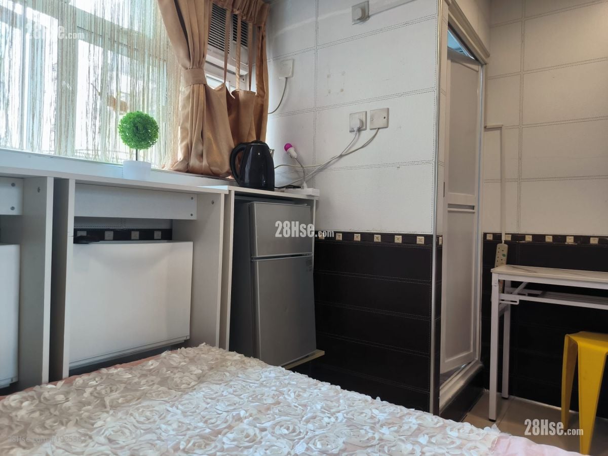 金冠大廈 租盤 1 房 , 1 浴室 100 平方呎