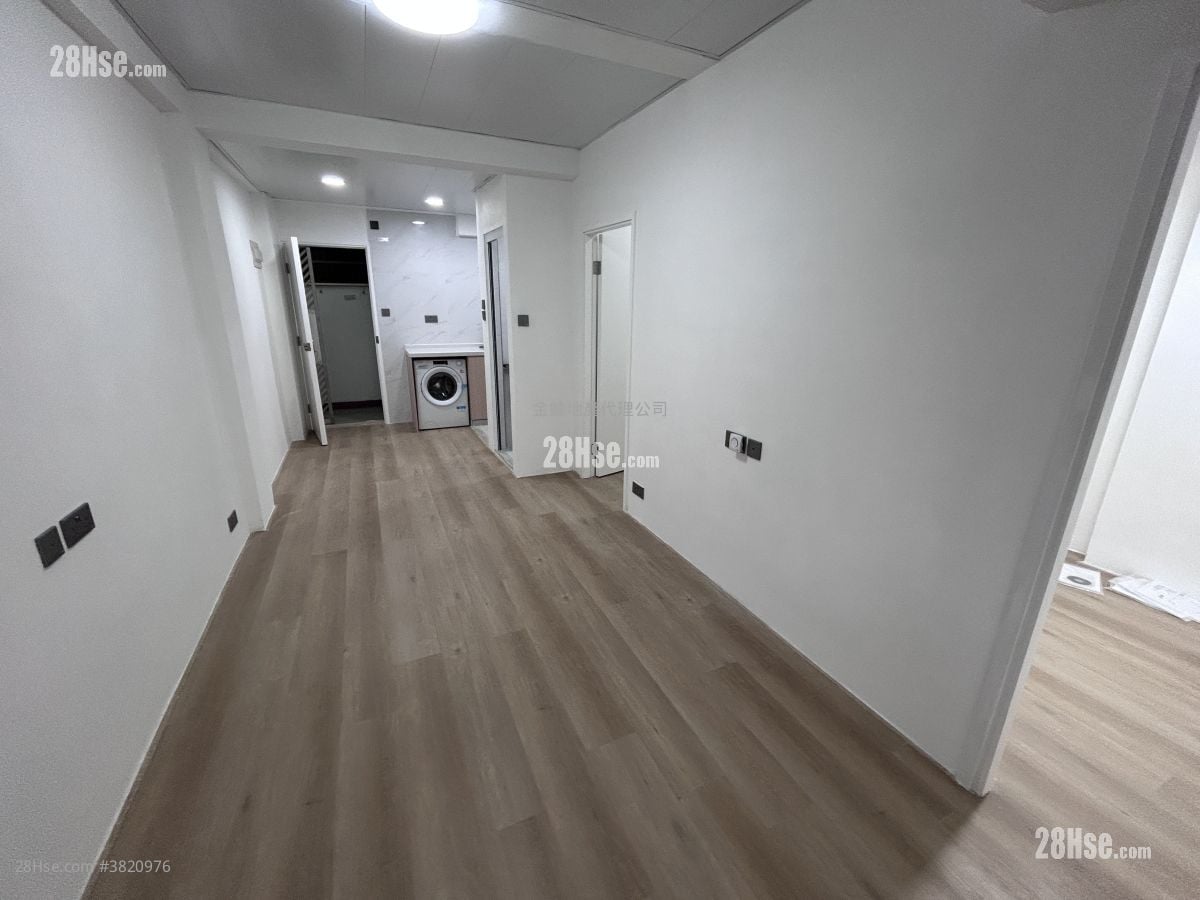 榮興大樓 租盤 2 房 , 1 浴室 360 平方呎