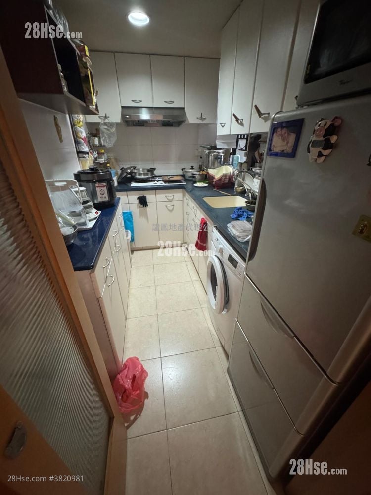 駿發花園 售盤 3 房 606 平方呎