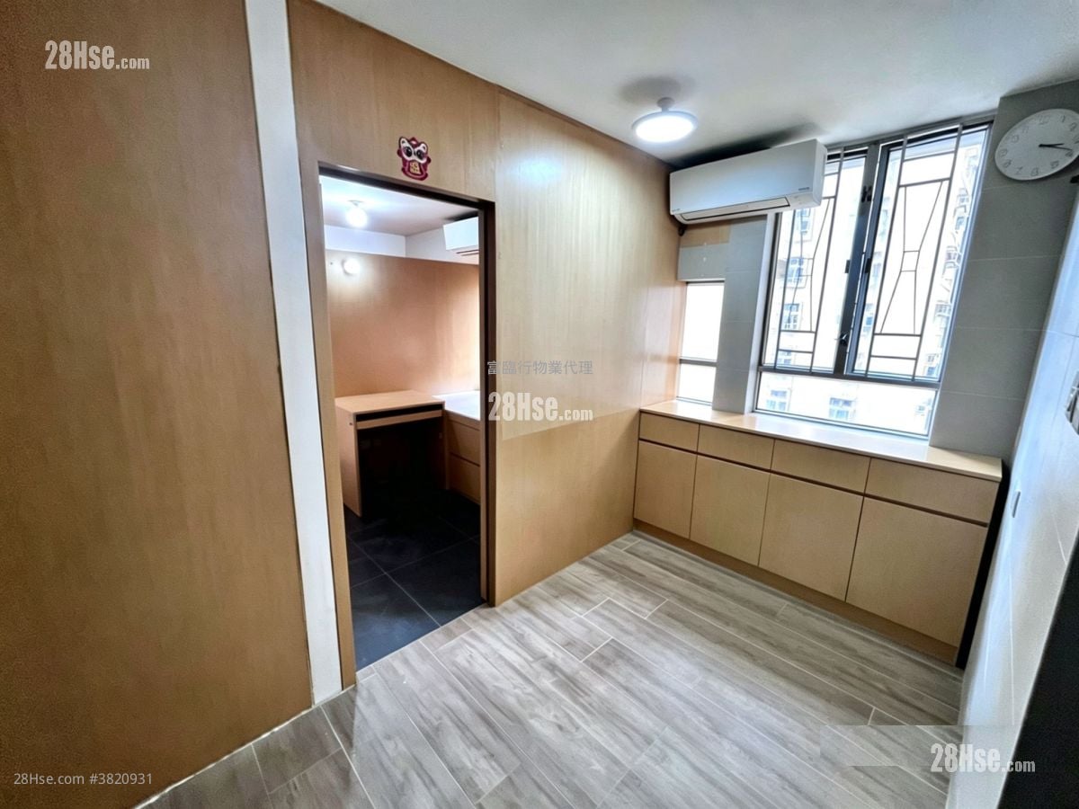 Yue On Court Rental 2 Bedrooms , 1 Bathroom 504 ft²