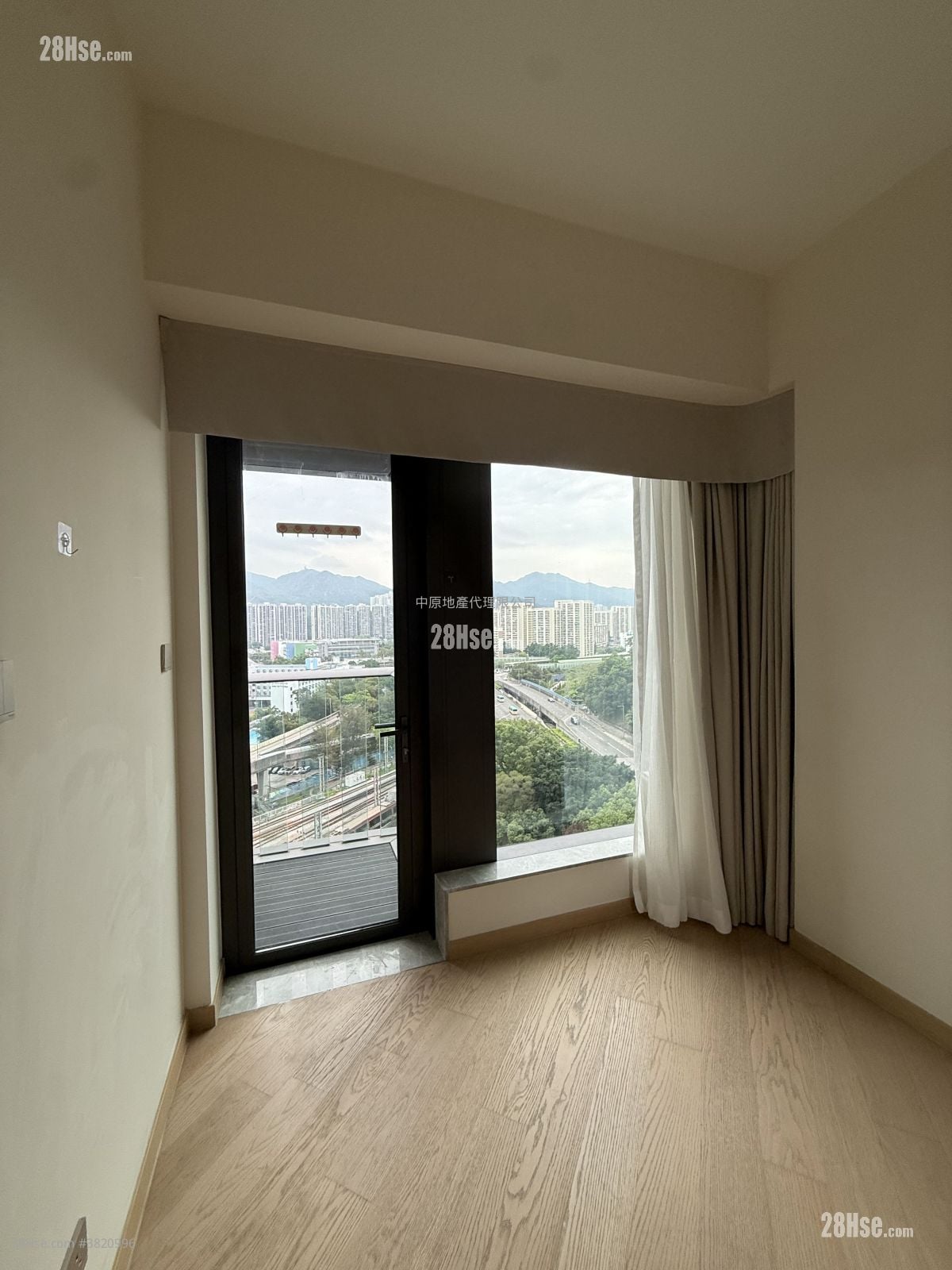 The Arles Rental 3 Bedrooms , 2 Bathrooms 850 ft²