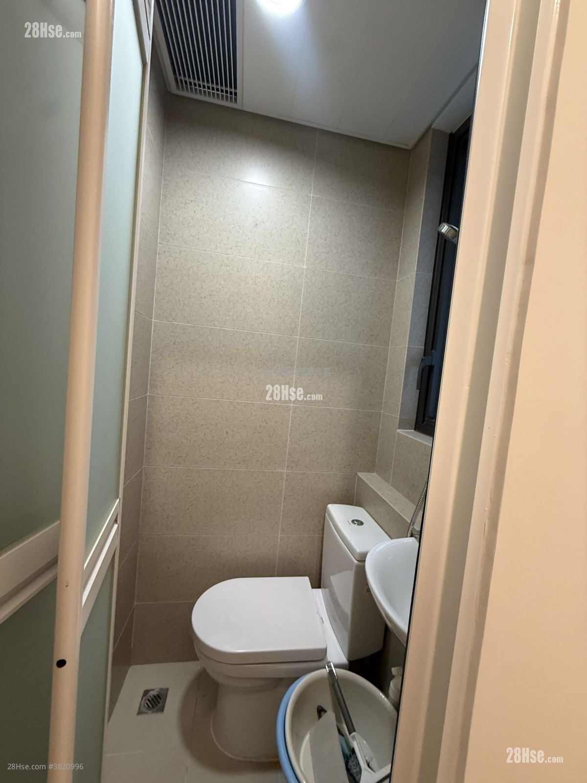 The Arles Rental 3 Bedrooms , 2 Bathrooms 850 ft²