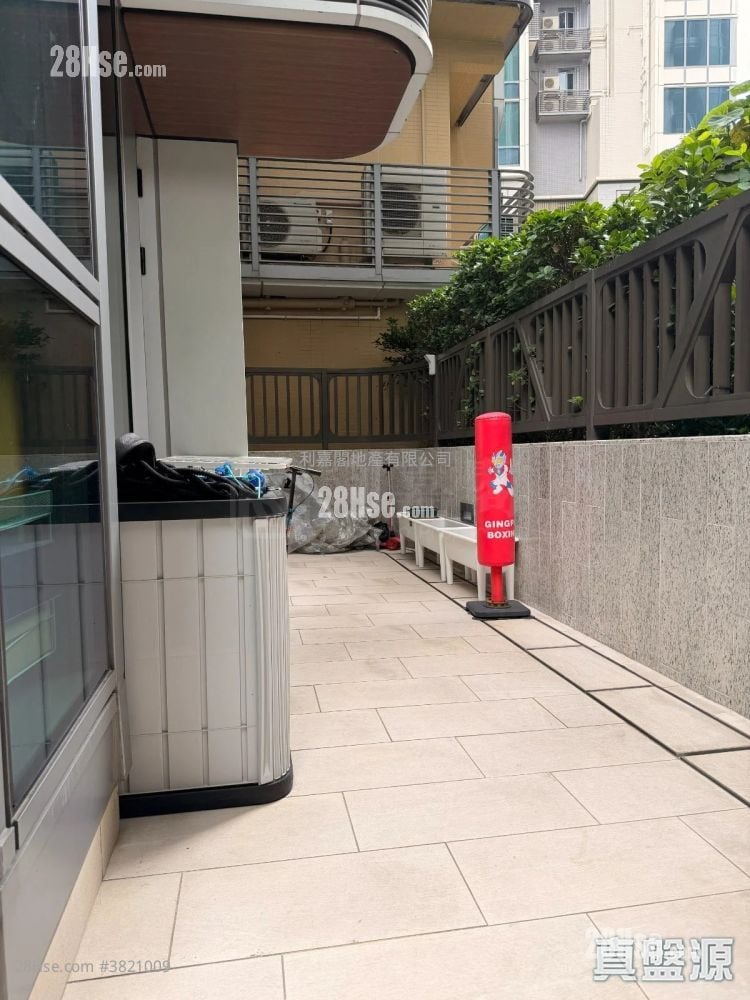 Monaco One Sell 3 Bedrooms , 1 Bathroom 528 ft²