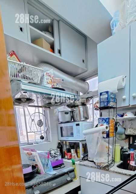 大興大廈 租盤 1 房 , 1 浴室 267 平方呎