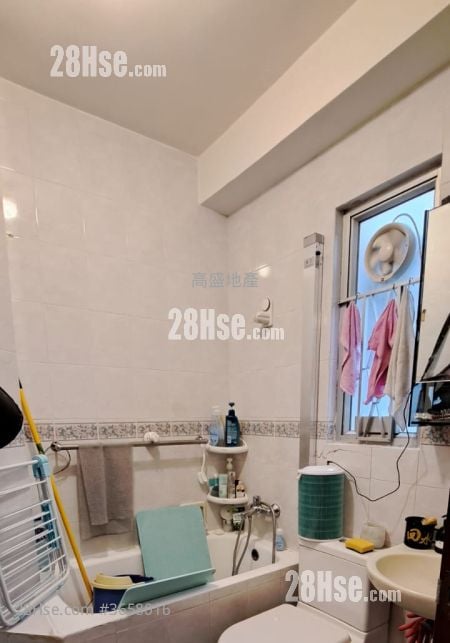 大興大廈 租盤 1 房 , 1 浴室 267 平方呎