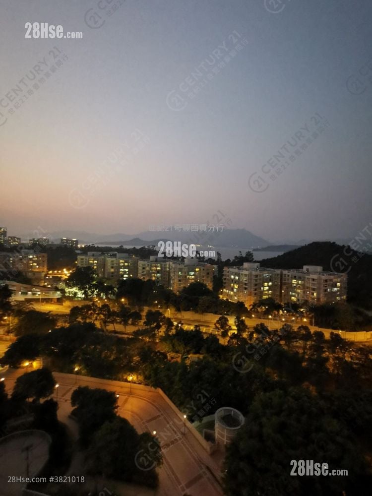 Symphony Bay Sell 2,136 ft²