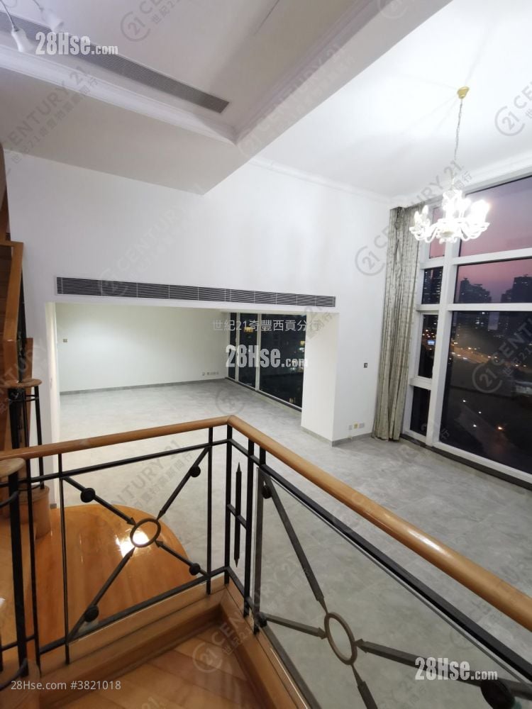 Symphony Bay Sell 2,136 ft²