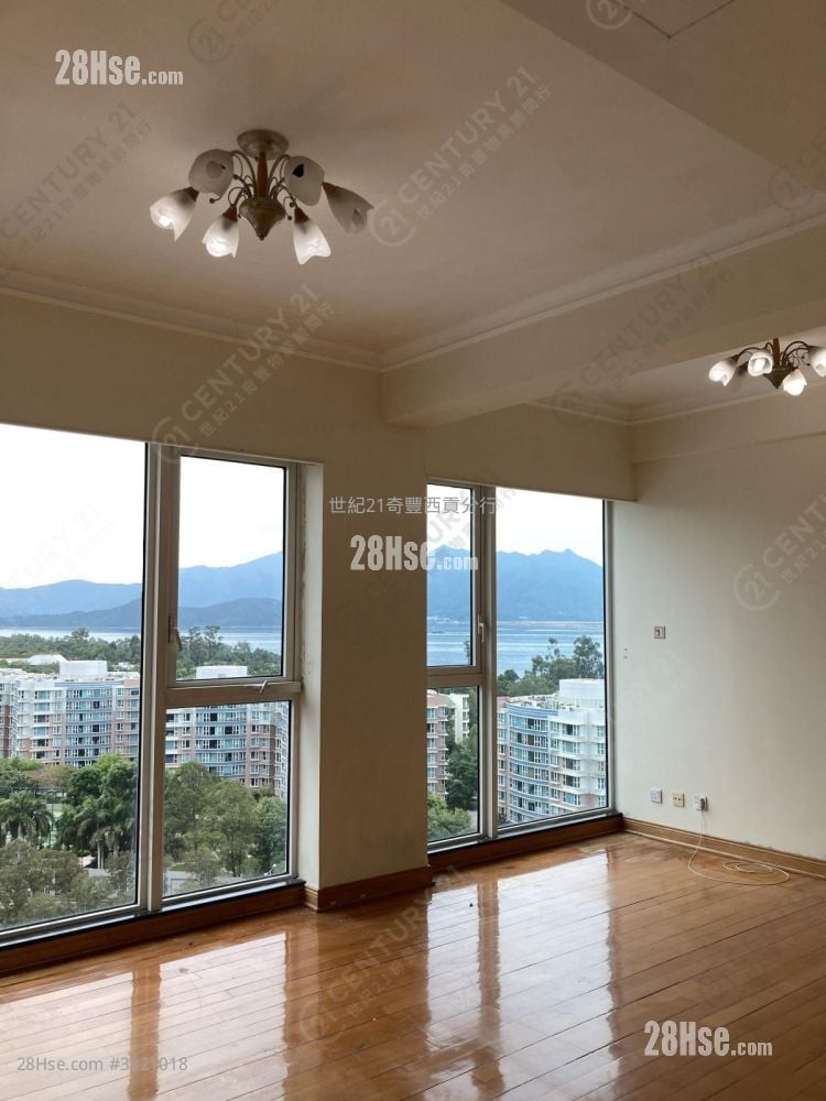 Symphony Bay Sell 2,136 ft²