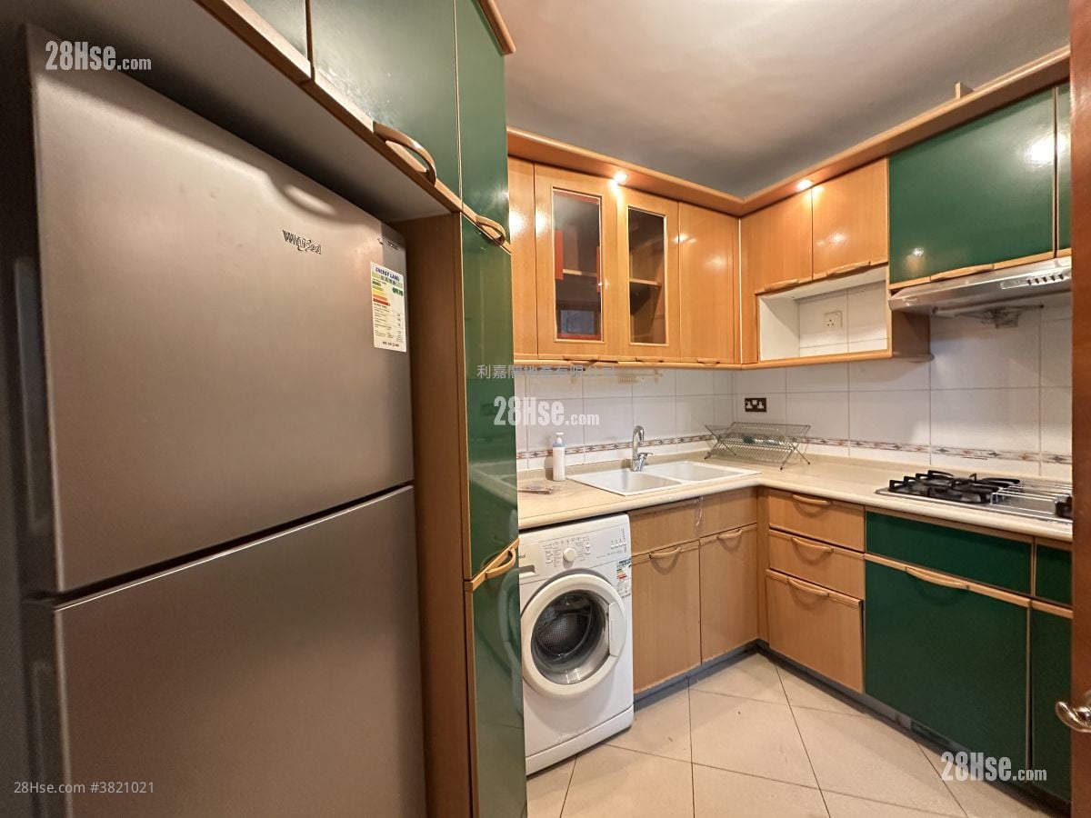 骏景园 租盘 3 房 , 2 浴室 974 平方尺