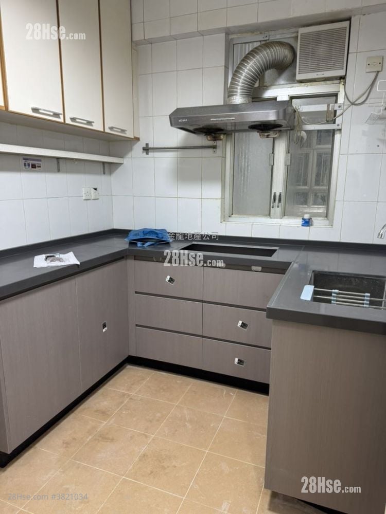 单幢楼房 租盘 3 房 , 1 浴室 680 平方尺