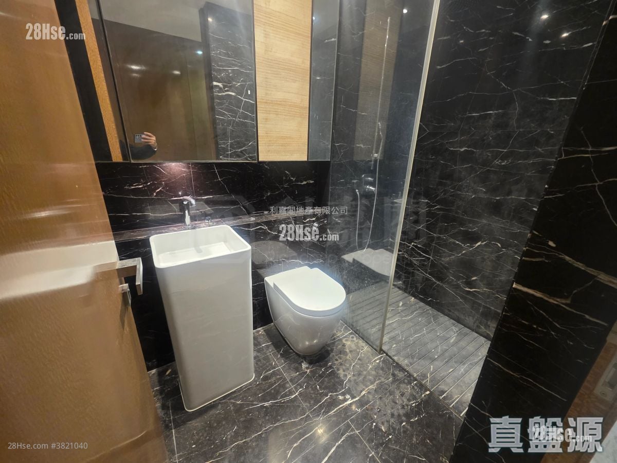 譽港灣 售盤 3 房 , 4 浴室 1,595 平方呎