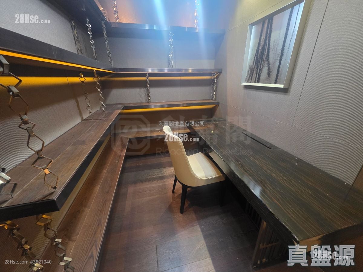 譽港灣 售盤 3 房 , 4 浴室 1,595 平方呎