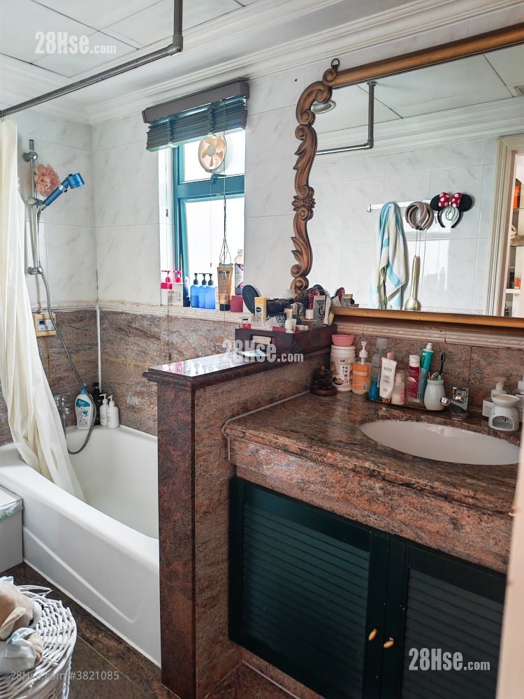 海锦花园 售盘 5+ 房 , 4 浴室 1,343 平方尺