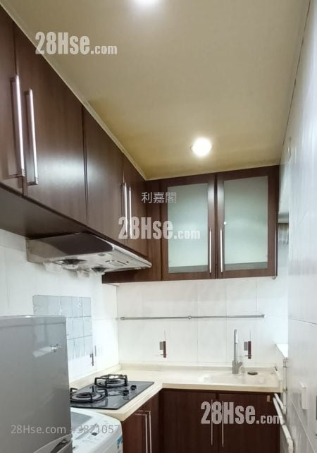 kitchen: Miami Beach Towers Sell 2 Bedrooms , 1 Bathroom 398 ft²