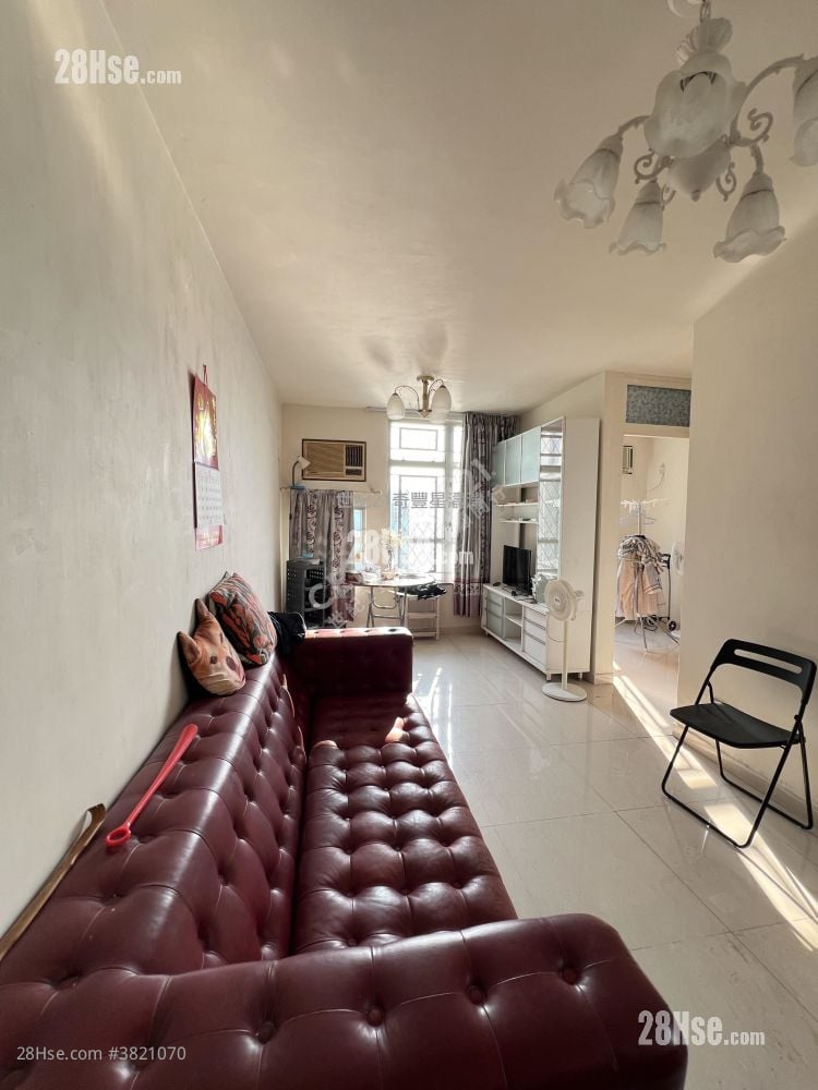 Kam Tai Court Sell 3 Bedrooms , 2 Bathrooms