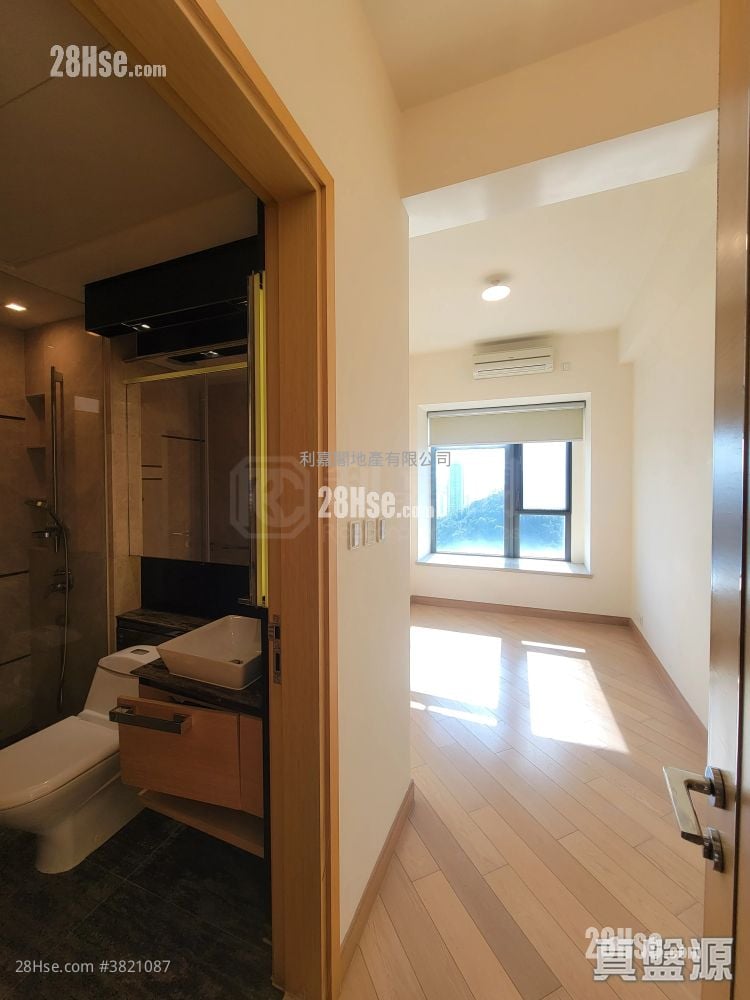 峻弦 租盘 4 房 , 4 浴室 1,342 平方尺