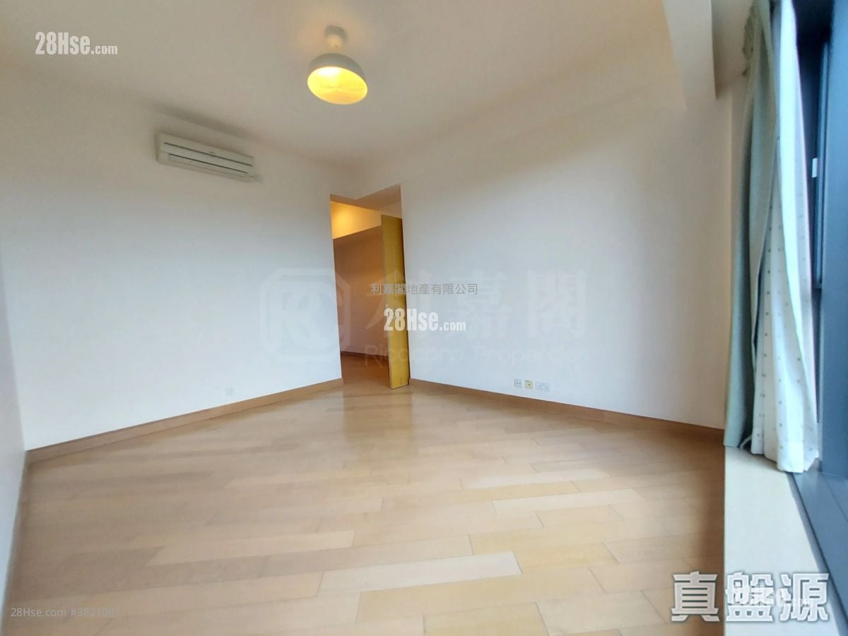 峻弦 租盘 4 房 , 4 浴室 1,342 平方尺