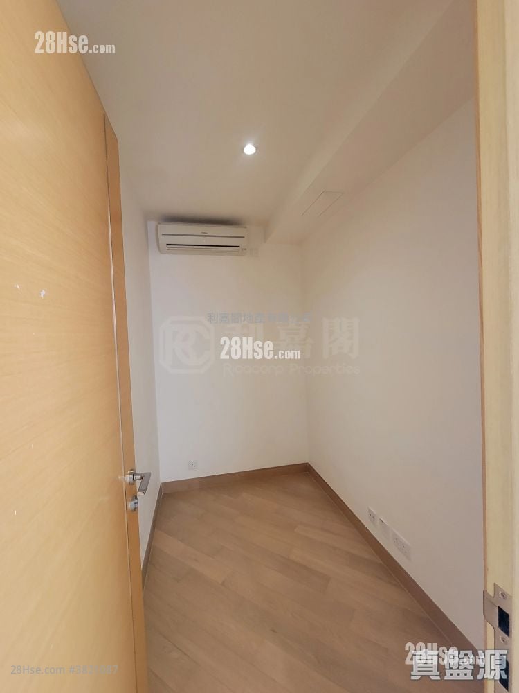 峻弦 租盘 4 房 , 4 浴室 1,342 平方尺