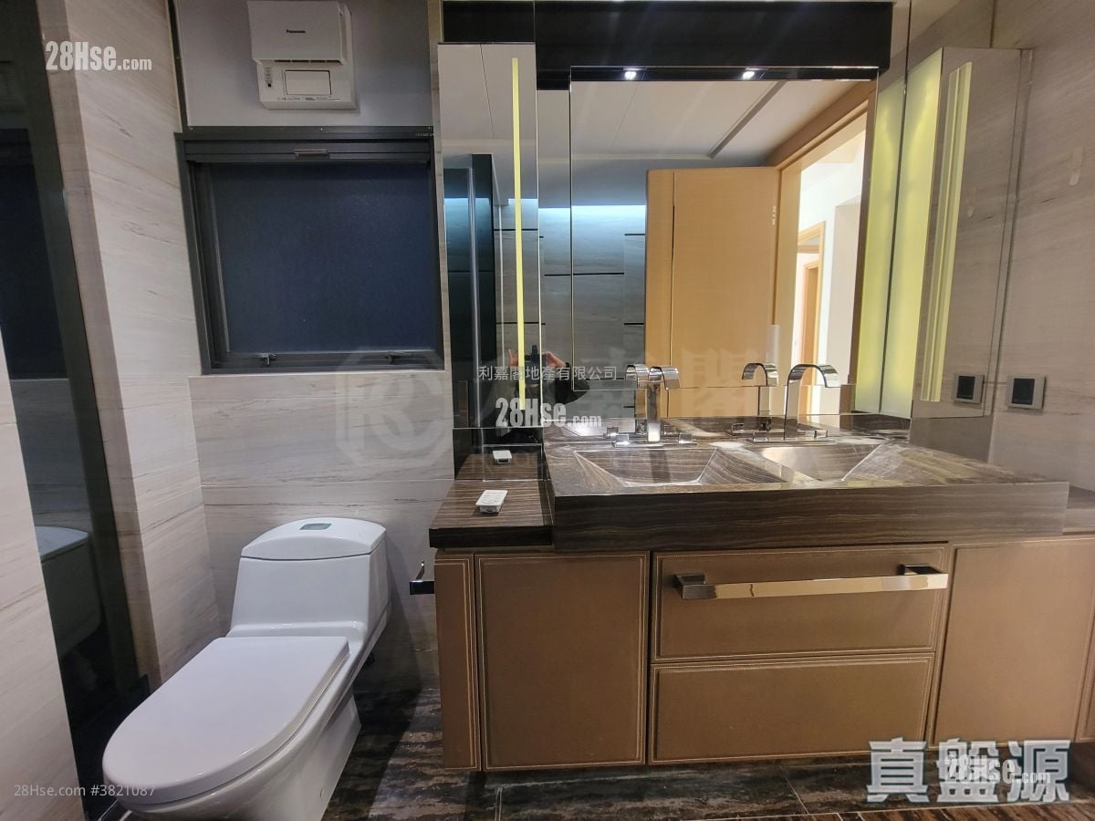 峻弦 租盘 4 房 , 4 浴室 1,342 平方尺