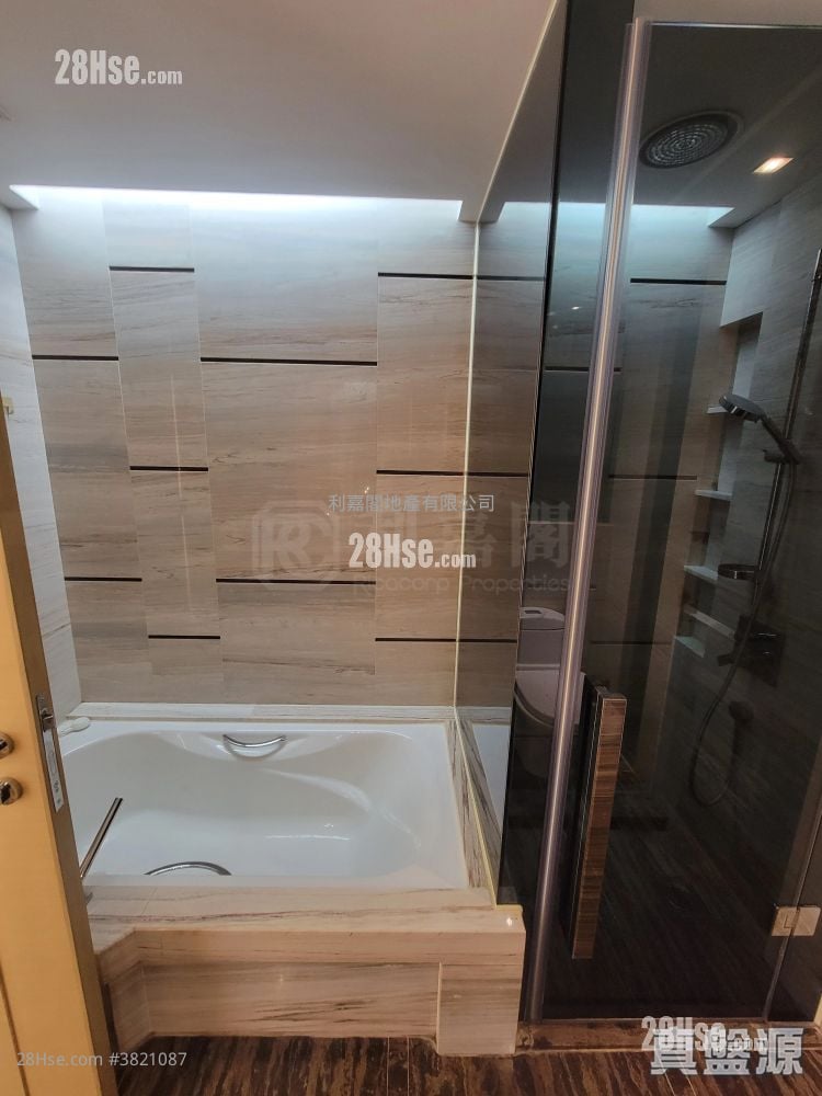 峻弦 租盘 4 房 , 4 浴室 1,342 平方尺