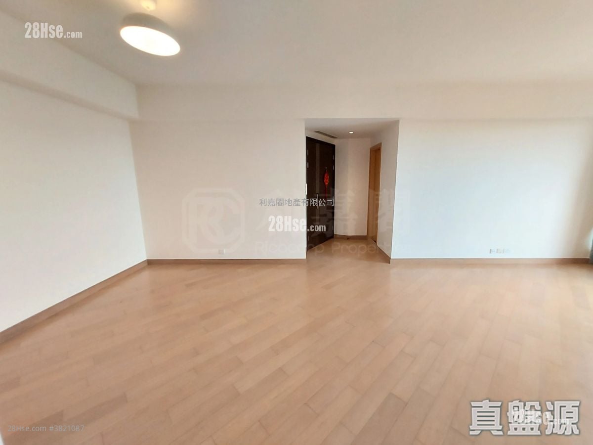 峻弦 租盘 4 房 , 4 浴室 1,342 平方尺