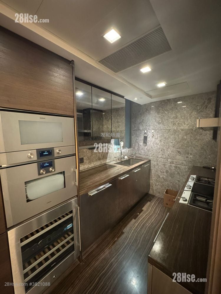 The Zumurud Rental 4 Bedrooms , 2 Bathrooms 1,657 ft²