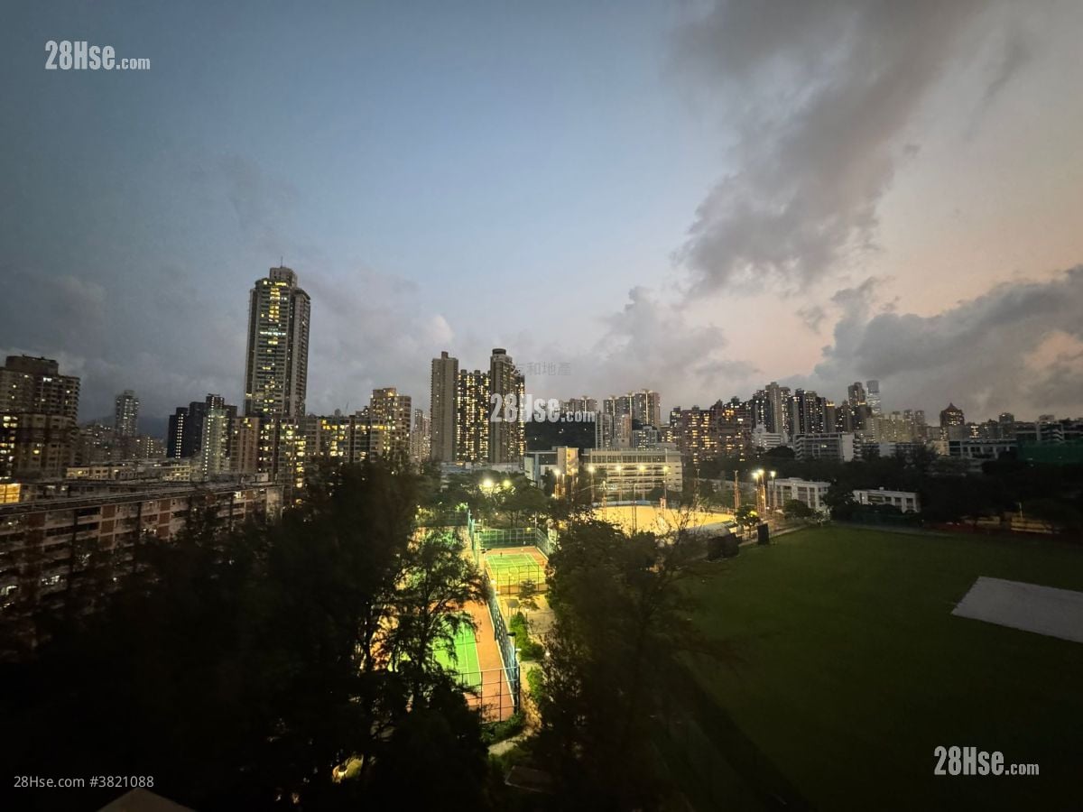 The Zumurud Rental 4 Bedrooms , 2 Bathrooms 1,657 ft²