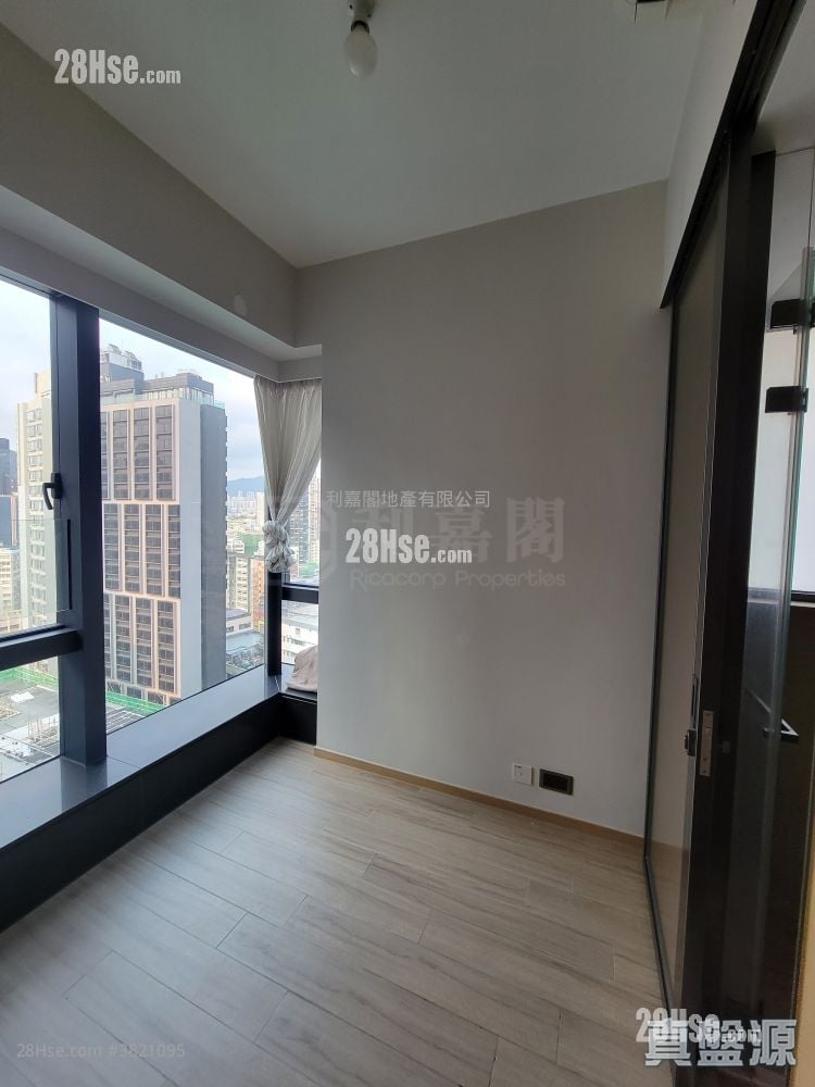 Cetus Square Mile Rental 1 Bedroom 278 ft²
