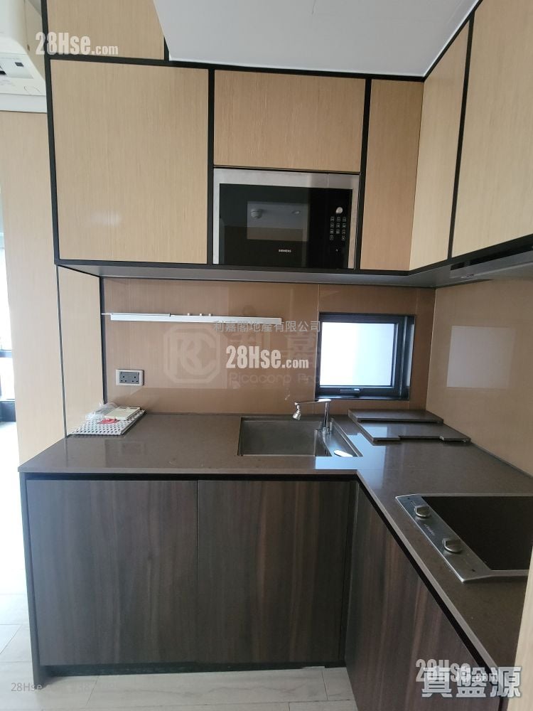 Cetus Square Mile Rental 1 Bedroom 278 ft²