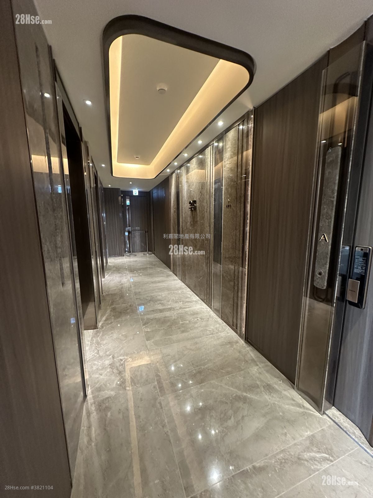 天玺天 售盘 1 房 296 平方尺