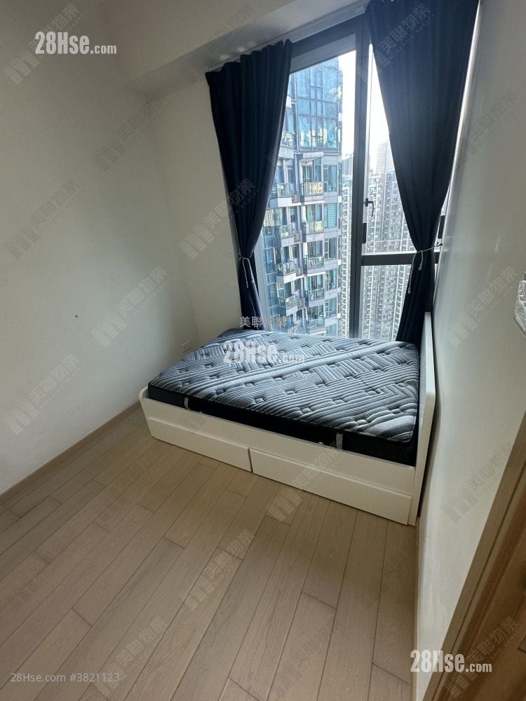 Twin Peaks Sell 1 Bedroom 358 ft²