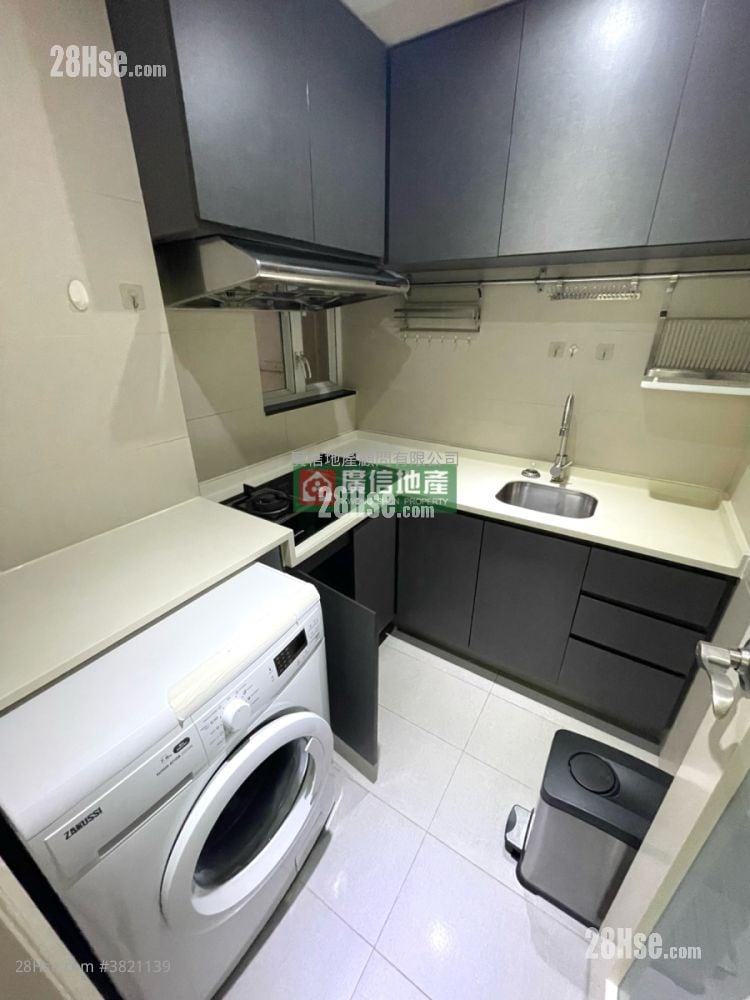 Cosmopolitan Estate Rental 1 Bedroom , 1 Bathroom 325 ft²