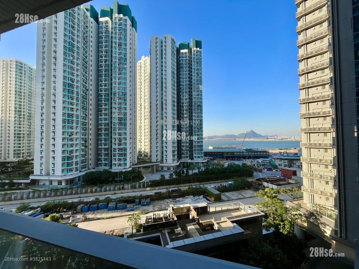 Century Link Rental 3 Bedrooms , 2 Bathrooms 600 ft²