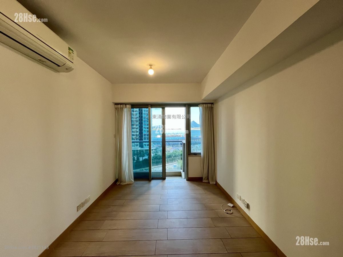 Century Link Rental 3 Bedrooms , 2 Bathrooms 600 ft²