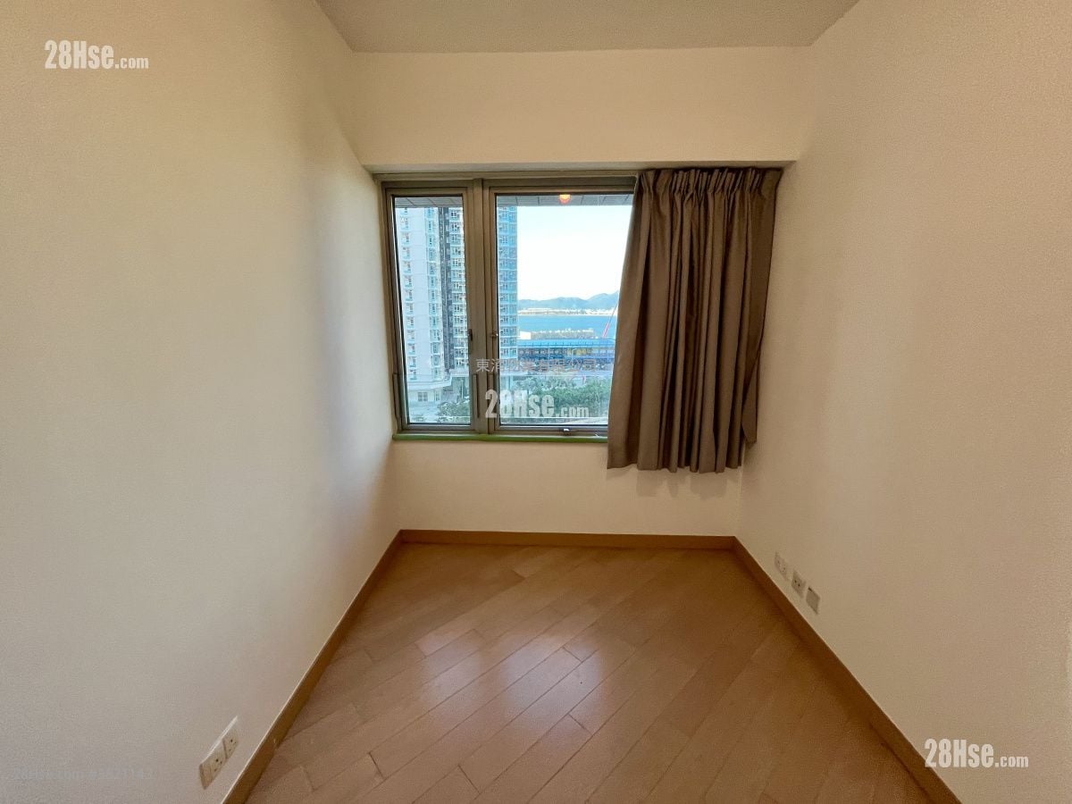 Century Link Rental 3 Bedrooms , 2 Bathrooms 600 ft²