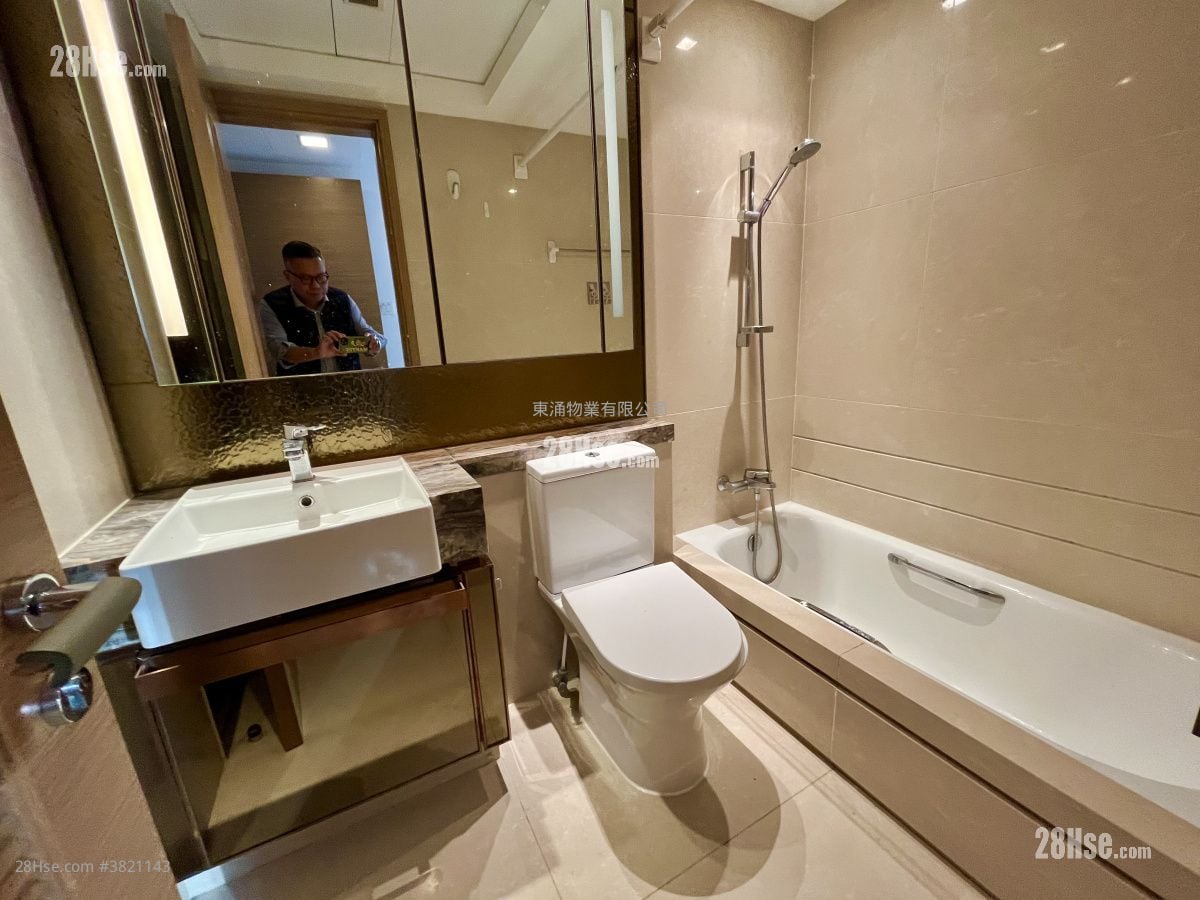 Century Link Rental 3 Bedrooms , 2 Bathrooms 600 ft²