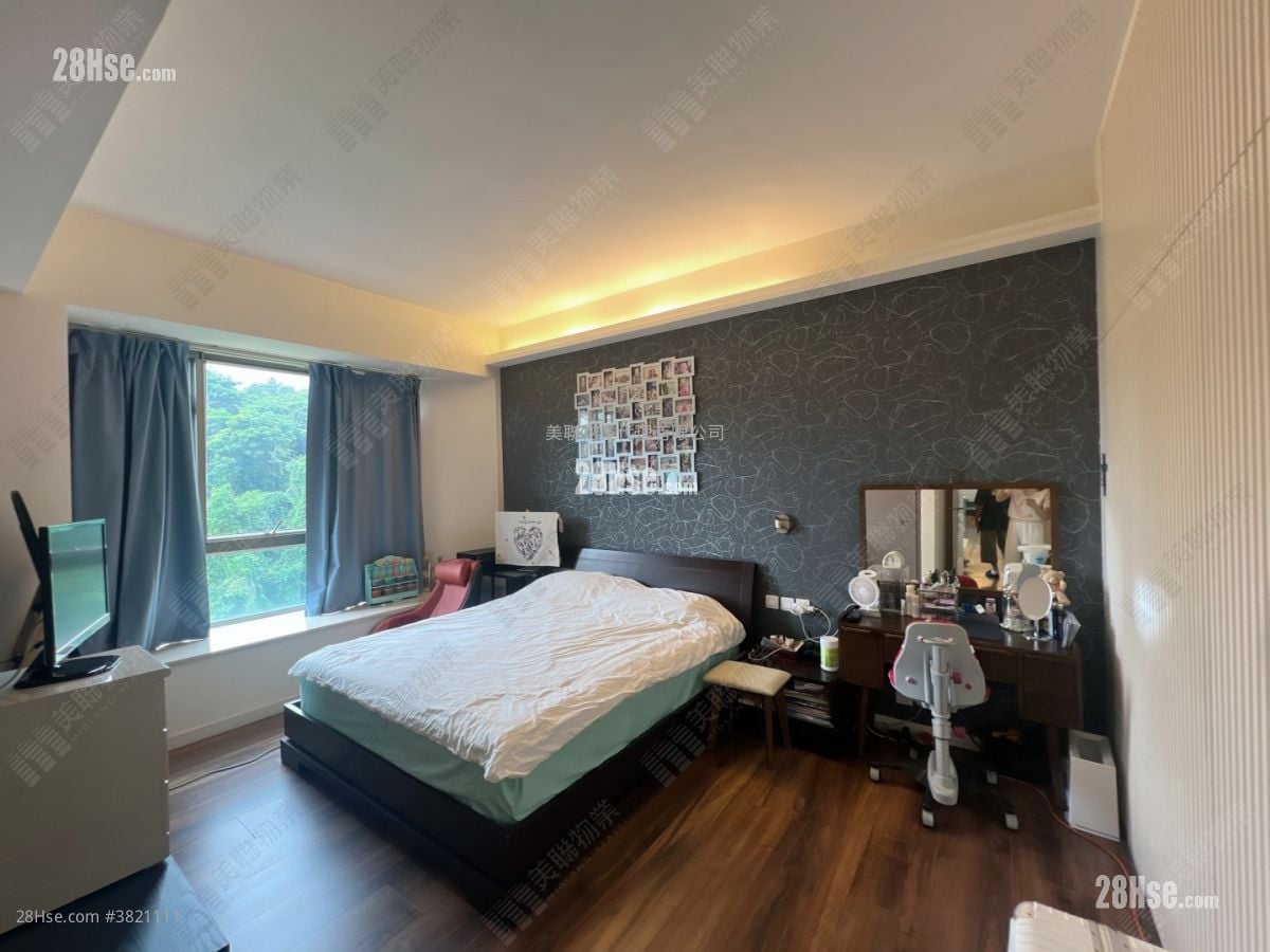 The Great Hill Sell 4 Bedrooms , 2 Bathrooms 2,197 ft²