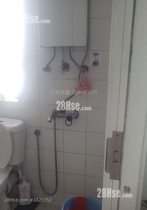 Hoi Lok Court Sell 2 Bedrooms 401 ft²
