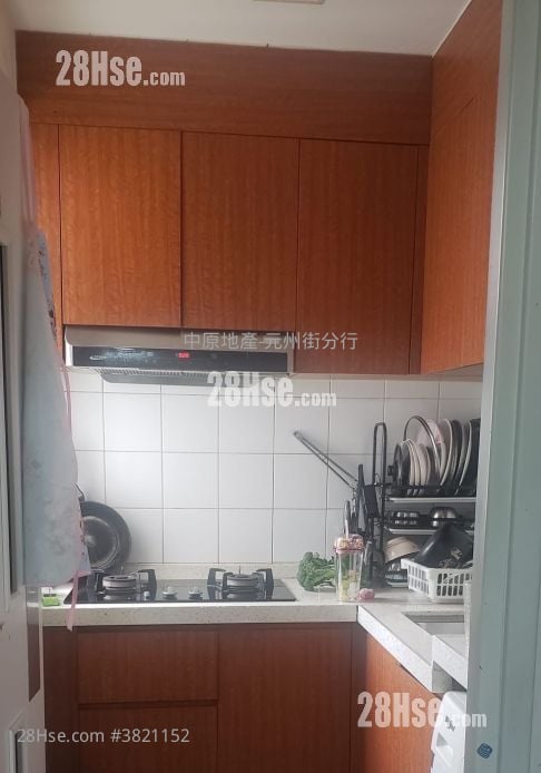 Hoi Lok Court Sell 2 Bedrooms 401 ft²