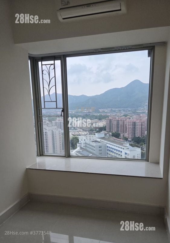 Uptown Sell 2 Bedrooms , 1 Bathroom 527 ft²