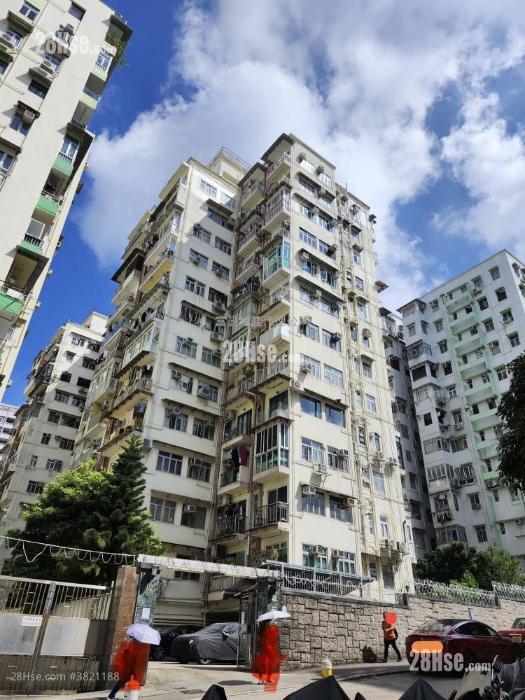 華苑大廈 售盤 2 房 , 1 浴室 410 平方呎