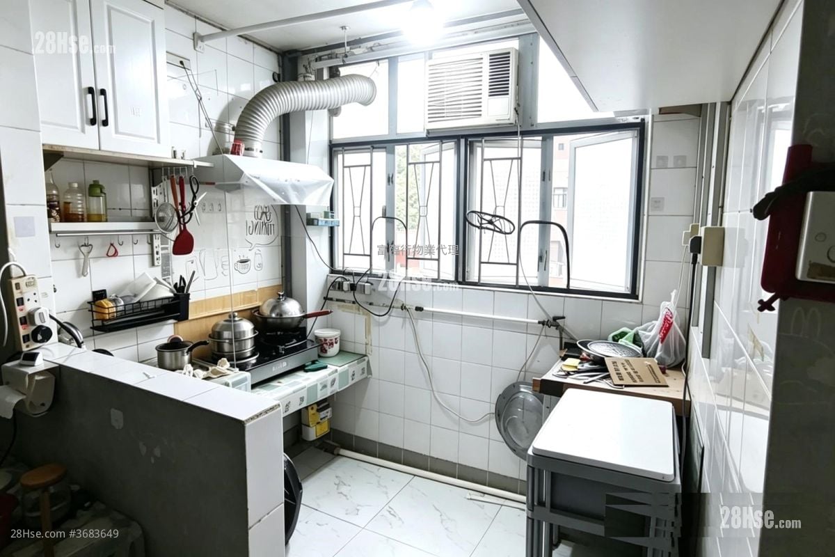 利东邨 售盘 1 房 , 1 浴室 287 平方尺