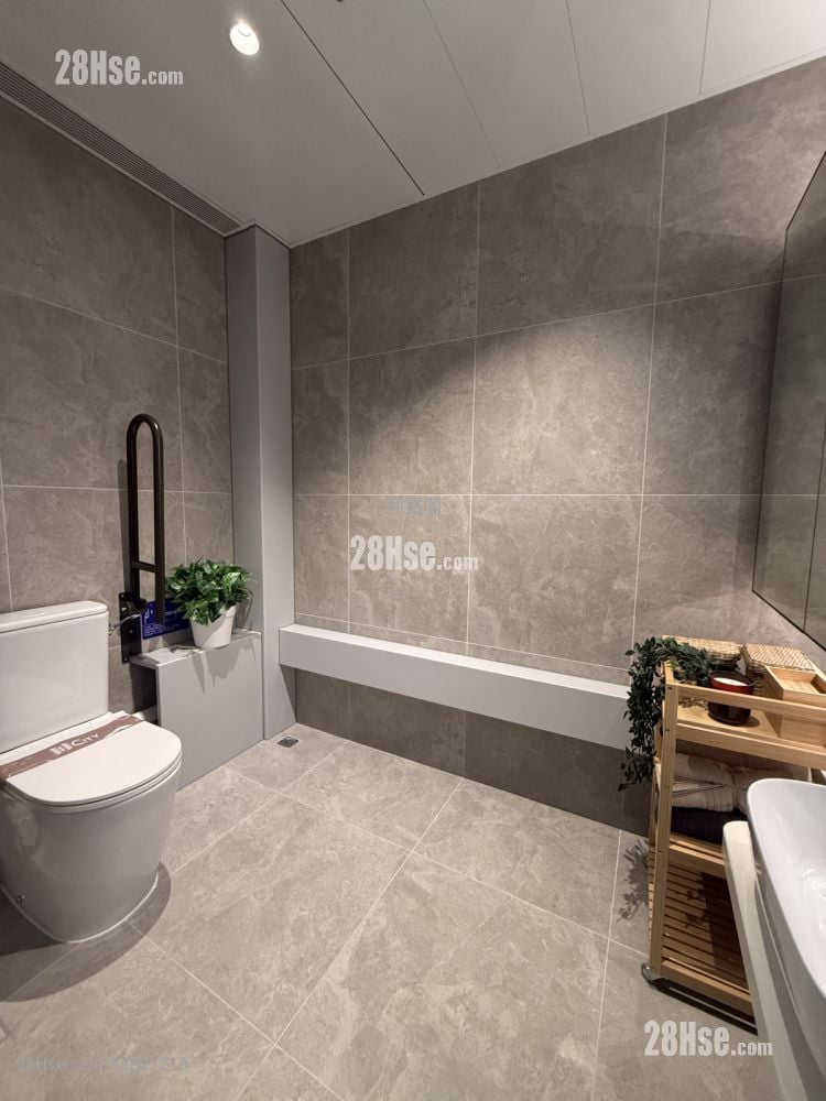 I City Sell Studio , 1 Toilet