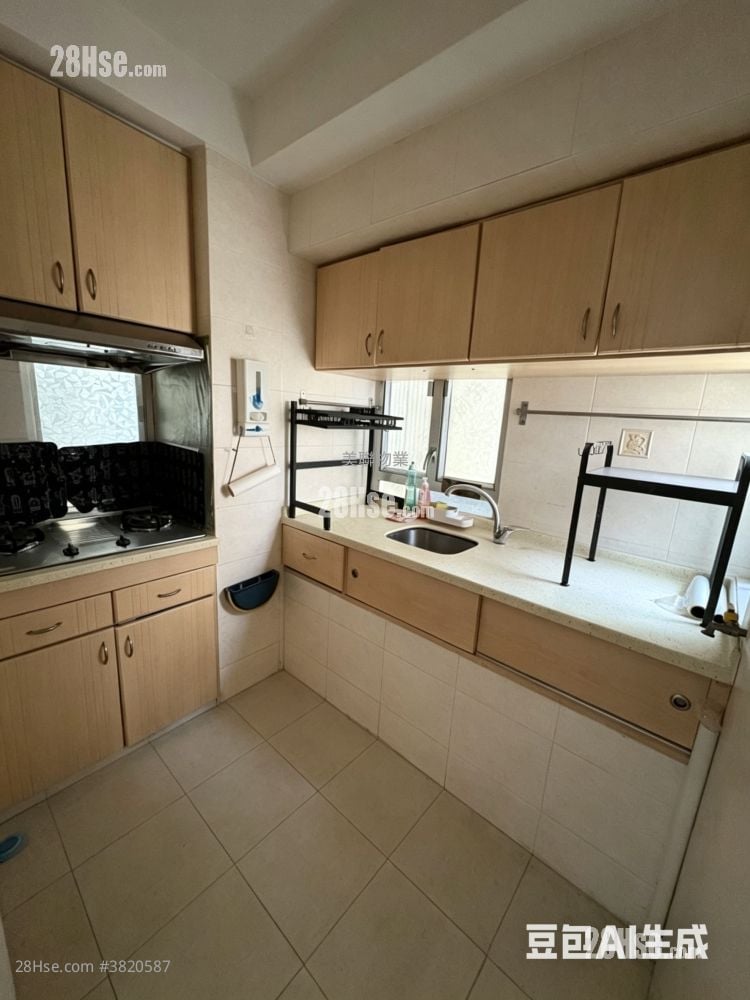 Hilton Plaza Sell 2 Bedrooms , 1 Bathroom 283 ft²