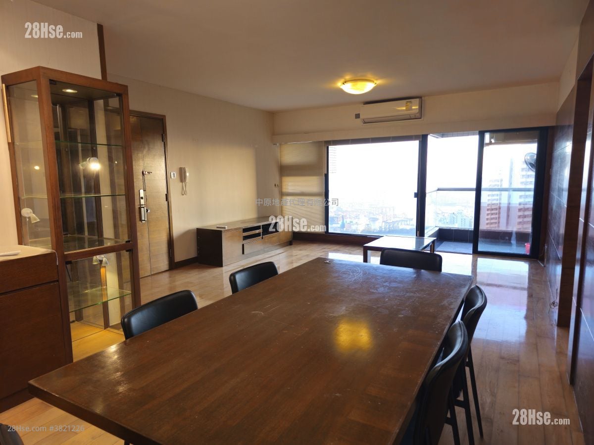 海峰花園 售盤 3 房 , 2 浴室 1,083 平方呎