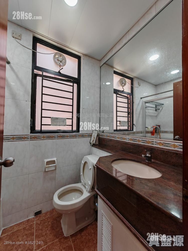 Meadowlands Sell 3 Bedrooms 763 ft²