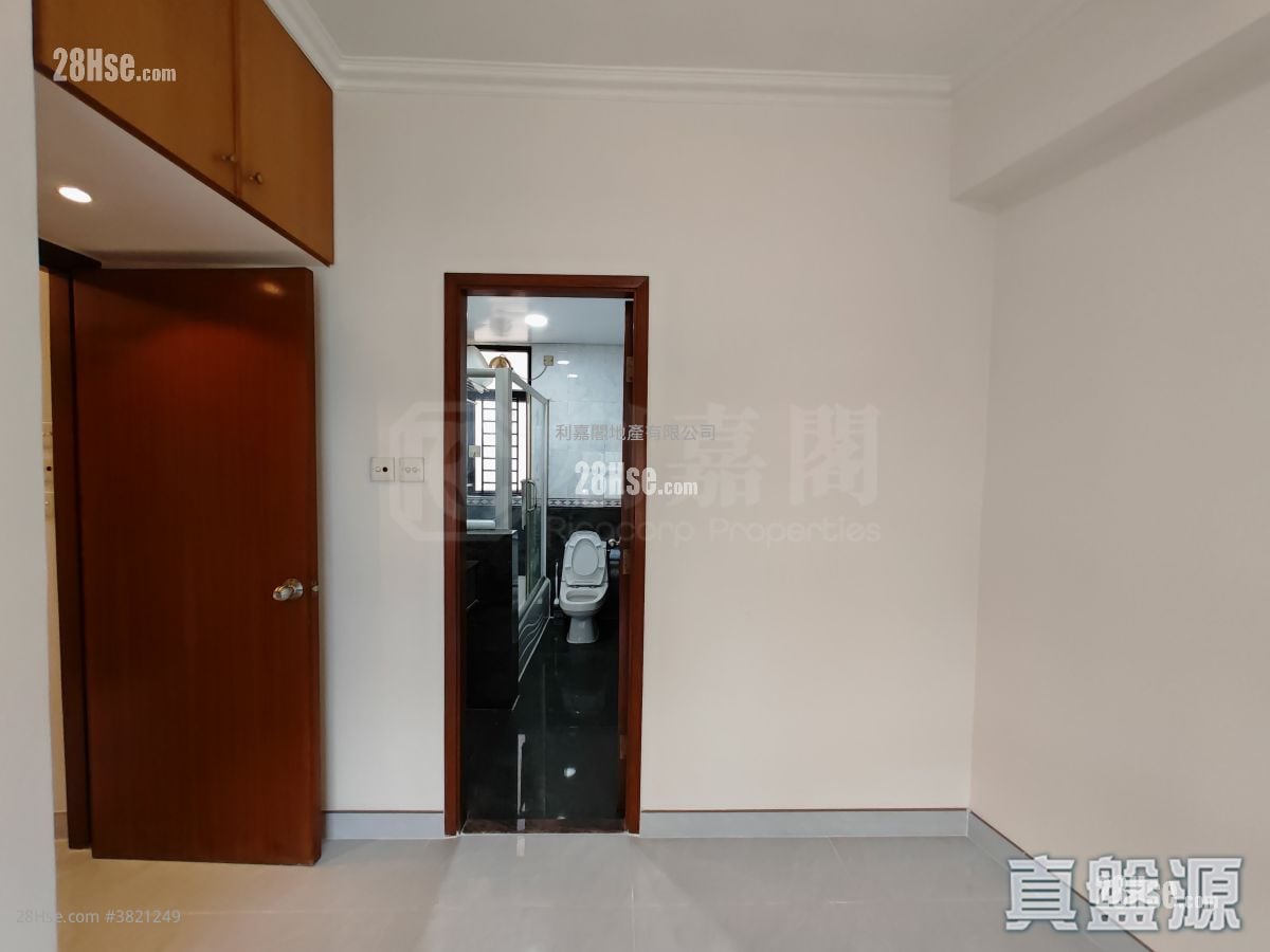 Meadowlands Sell 3 Bedrooms 763 ft²