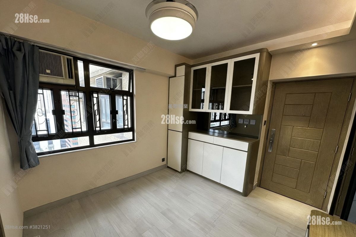 偉華中心 租盤 2 房 , 1 浴室 358 平方呎