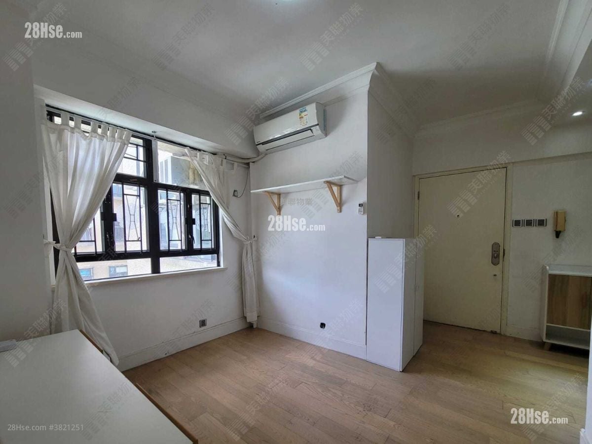 偉華中心 租盤 2 房 , 1 浴室 358 平方呎