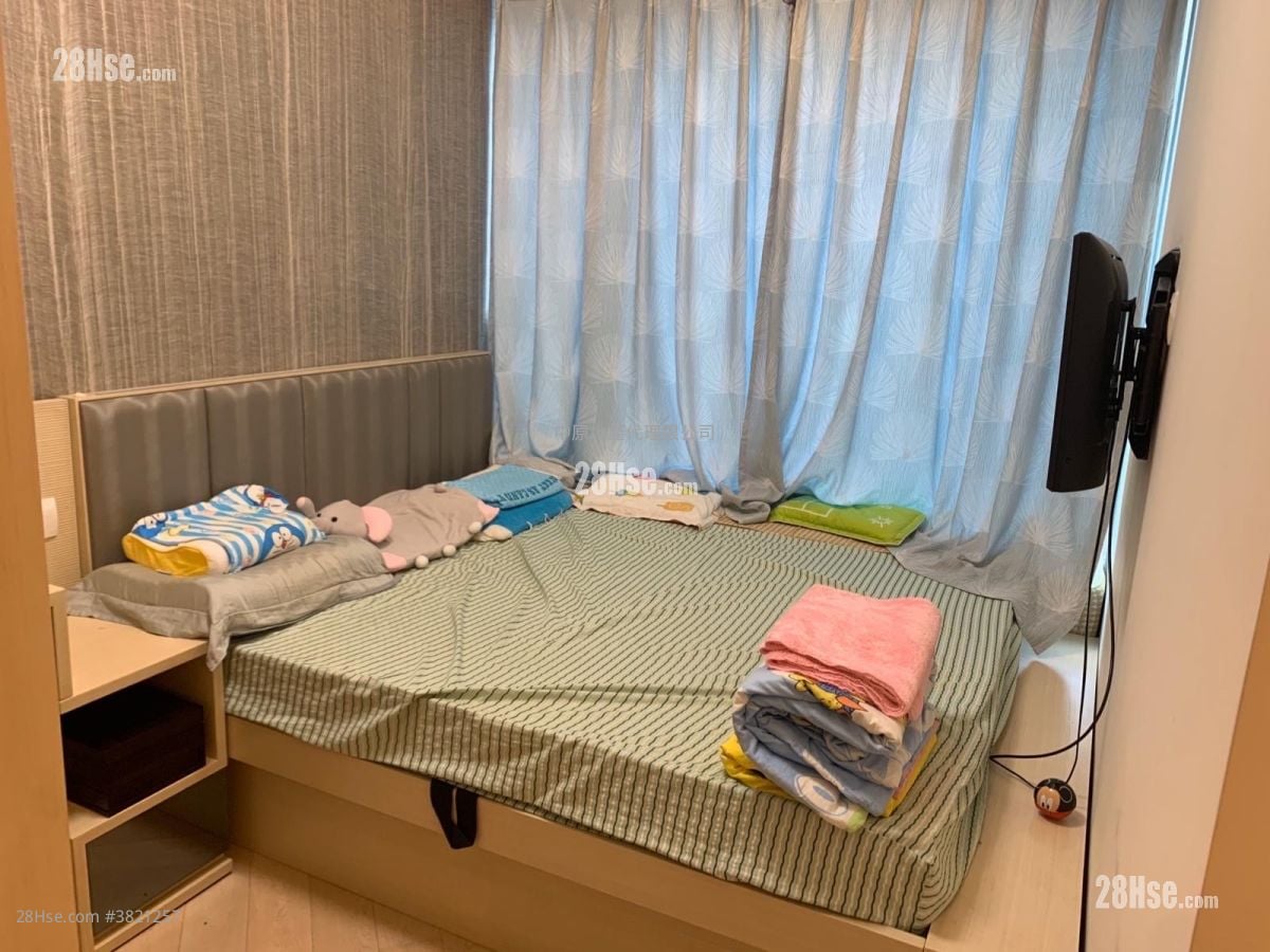 Park Yoho Sell 3 Bedrooms , 1 Bathroom 643 ft²